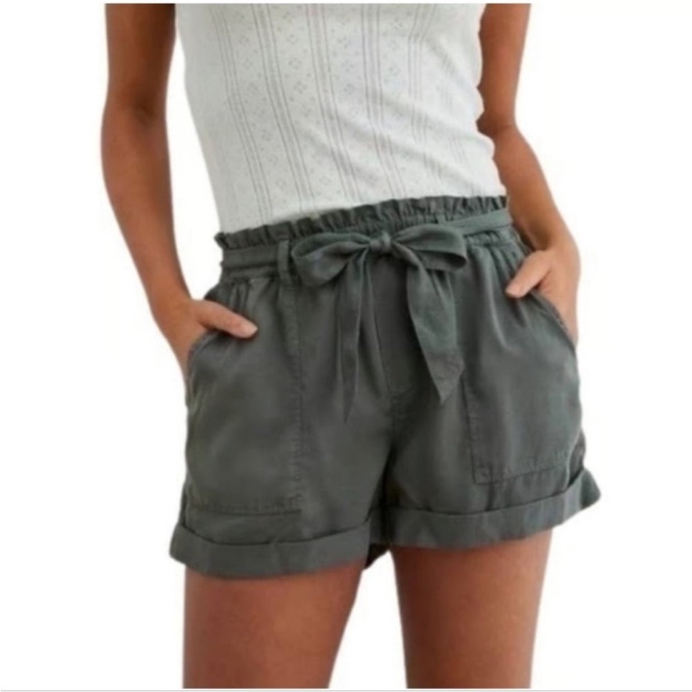 NWT Aerie gray lightweight paper bag waist trouser shorts size M